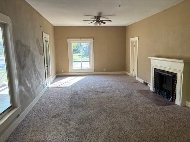 Photo 7 of 7 - 702 W 1st Street