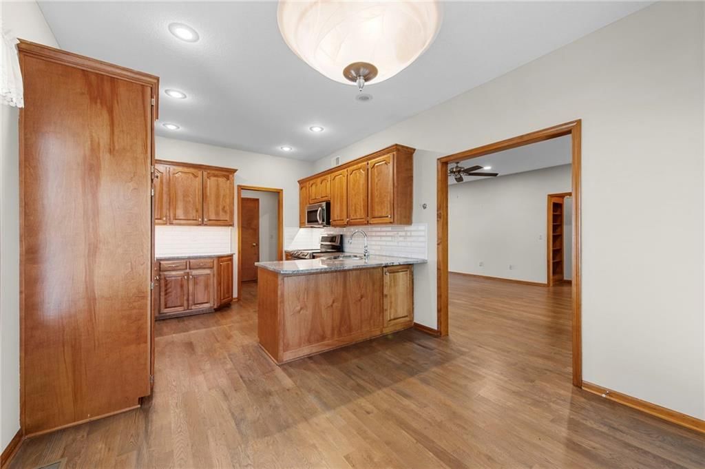 1123 SW Hoke Drive — photo 11