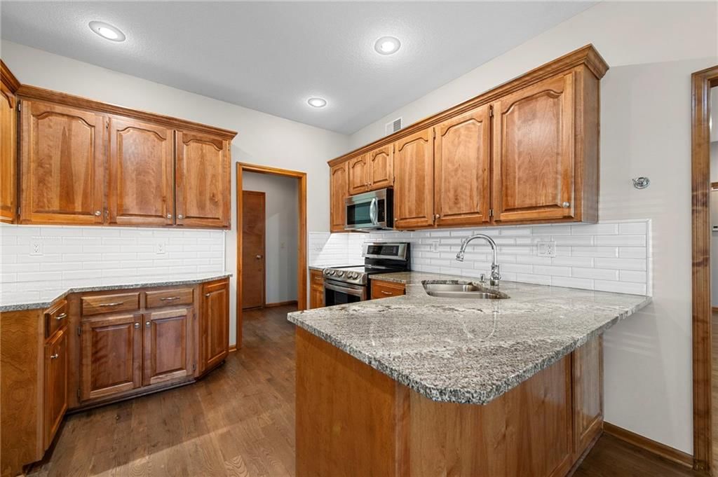 1123 SW Hoke Drive — photo 13