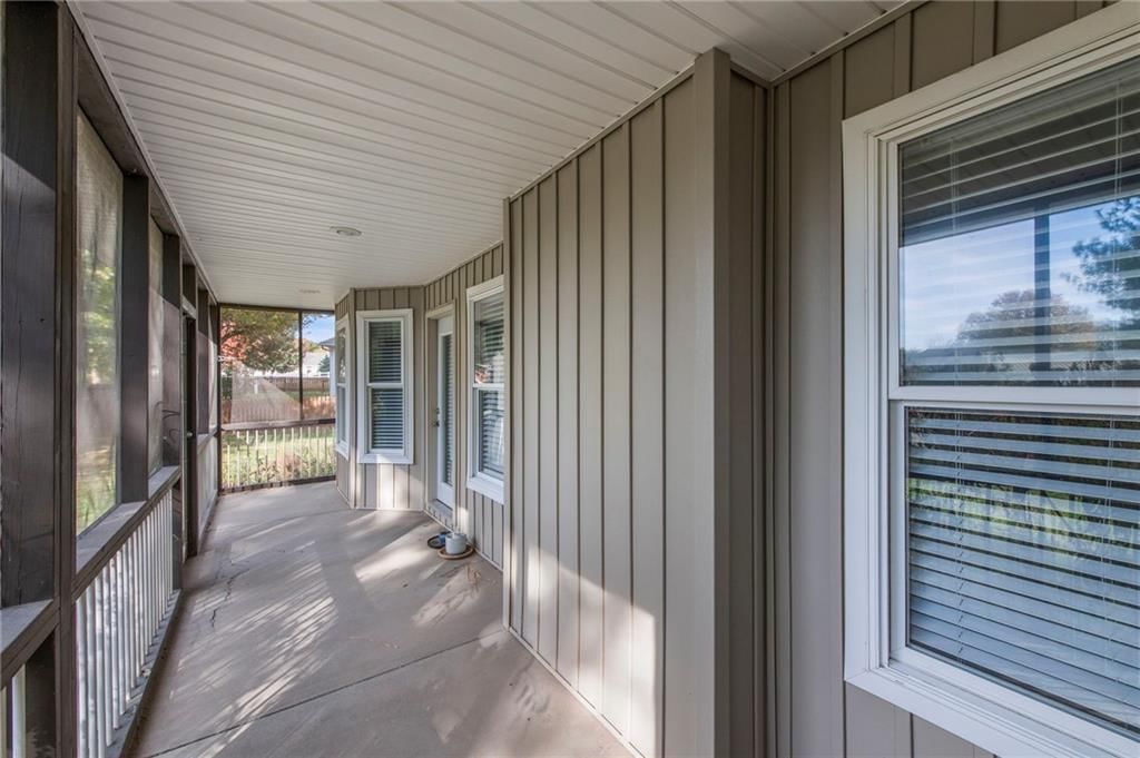 1123 SW Hoke Drive — photo 25
