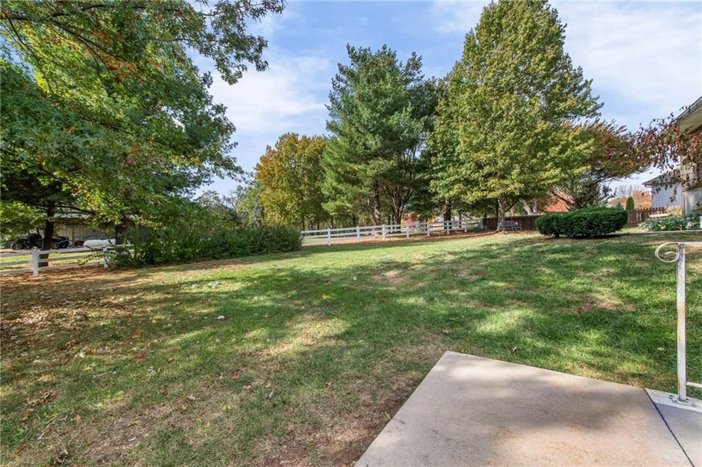1123 SW Hoke Drive — photo 27