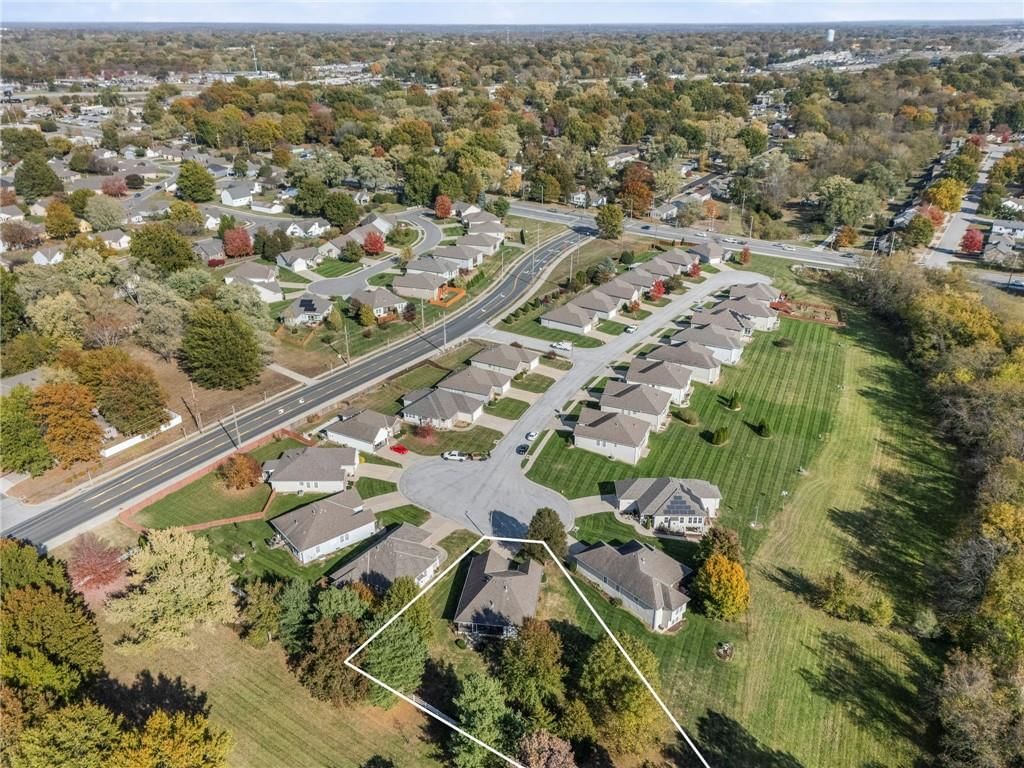 1123 SW Hoke Drive — photo 40