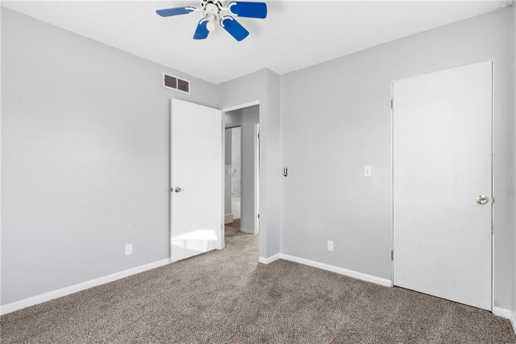 111 N Austin Street — photo 18