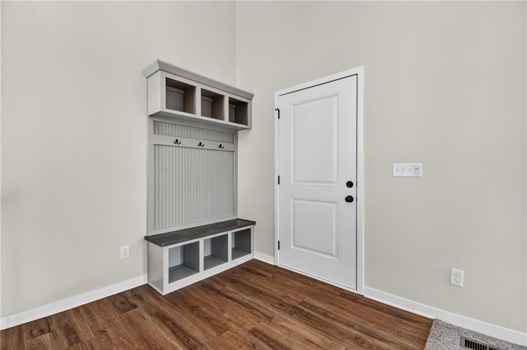 1336 N Holland Drive — photo 5