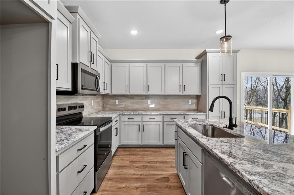 1336 N Holland Drive — photo 15