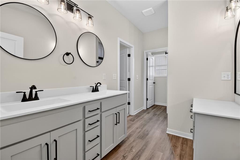 1336 N Holland Drive — photo 23