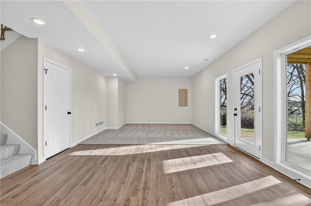 1336 N Holland Drive — photo 33
