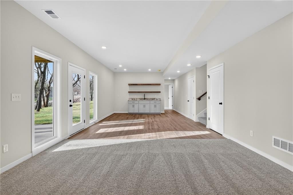1336 N Holland Drive — photo 34