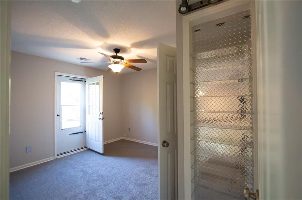 10509 N Marsh Avenue — photo 12