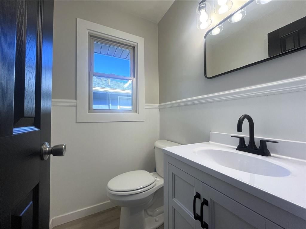 239 Southwest Drive — photo 2