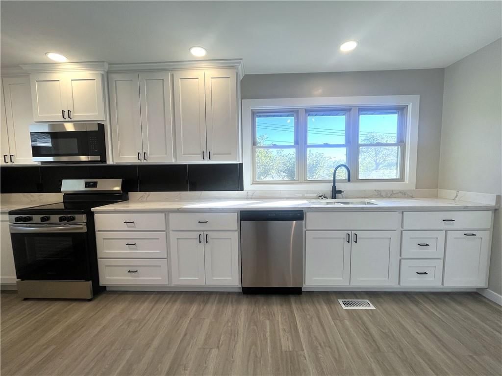 239 Southwest Drive — photo 4