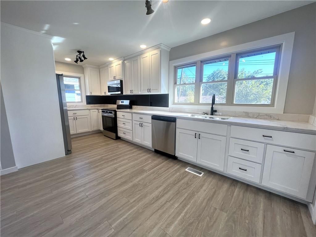 239 Southwest Drive — photo 5