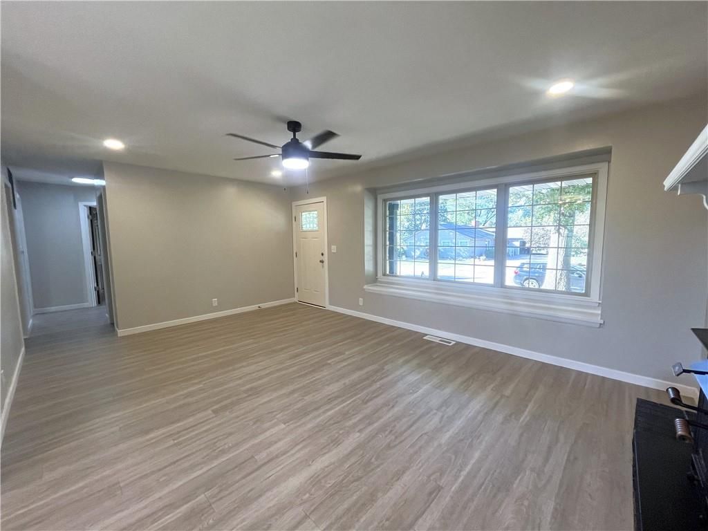 239 Southwest Drive — photo 9