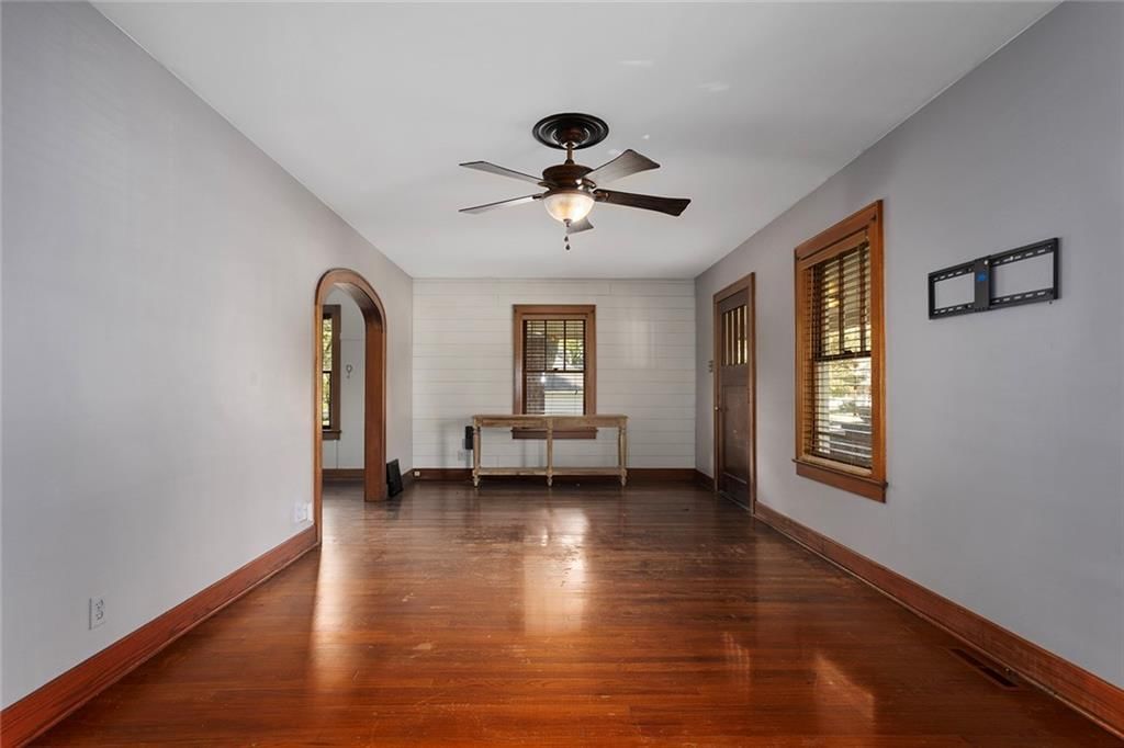 400 E Main Street — photo 10