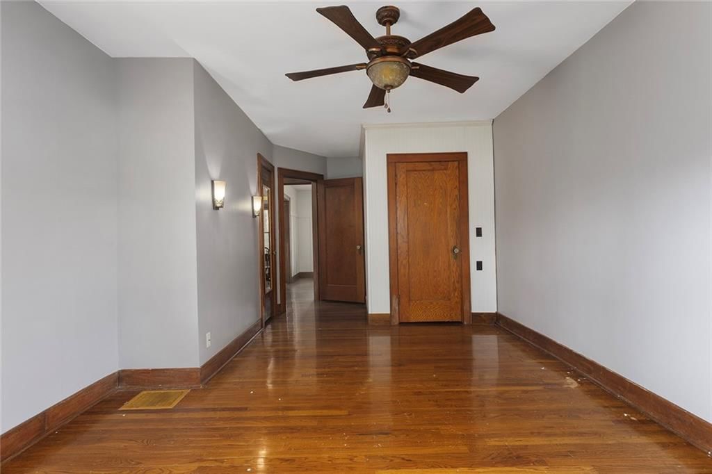 400 E Main Street — photo 23