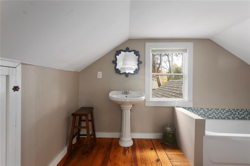 400 E Main Street — photo 32