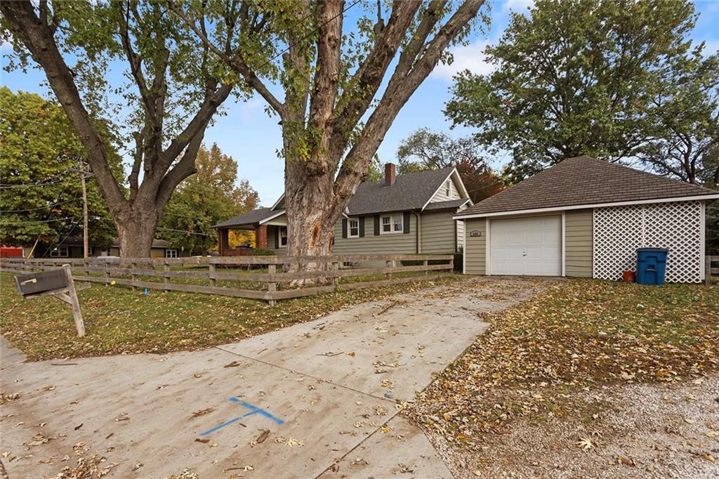 400 E Main Street — photo 36