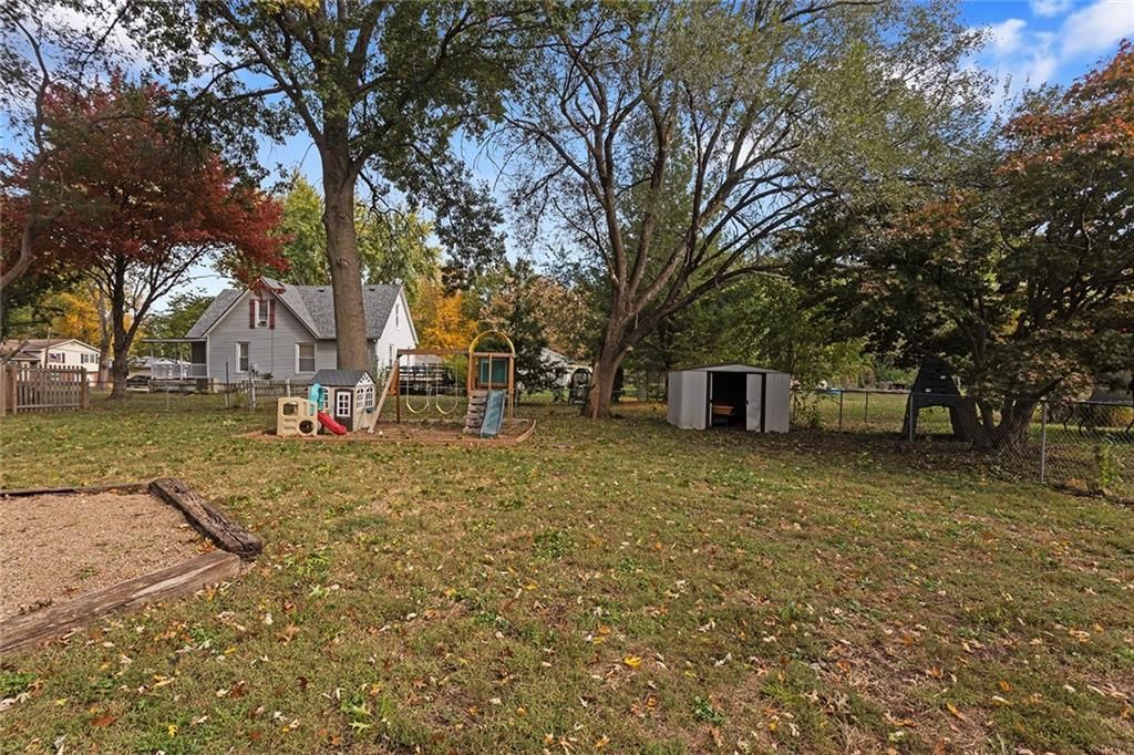 400 E Main Street — photo 37