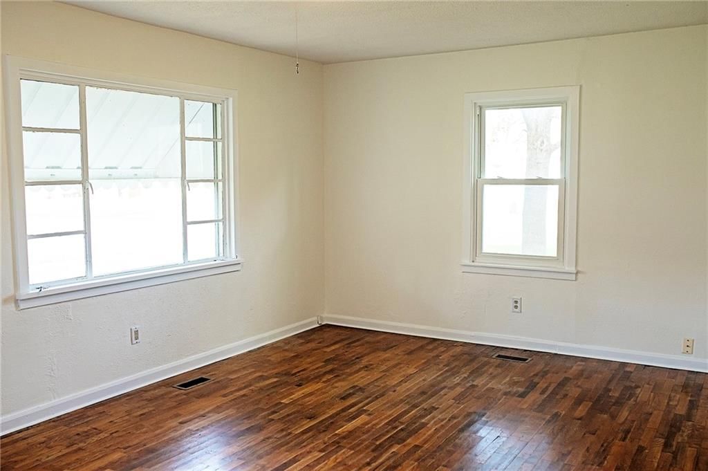 603 S Sycamore Street — photo 9
