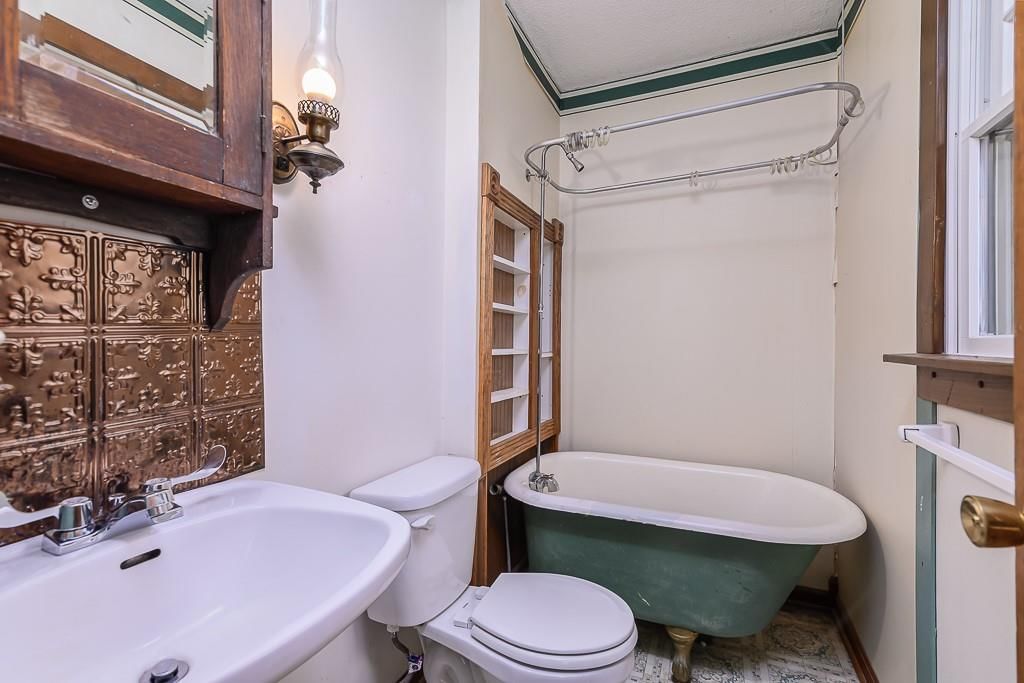 17880 Tonganoxie Drive — photo 11