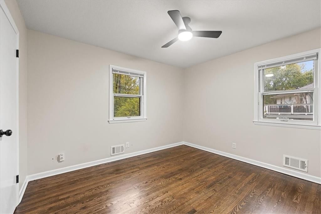 5026 Hawthorne Avenue — photo 10