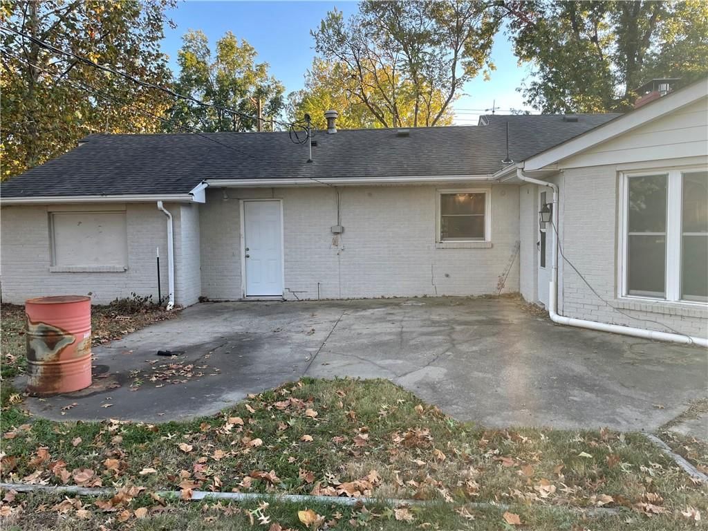 409 E Burns Street — photo 2