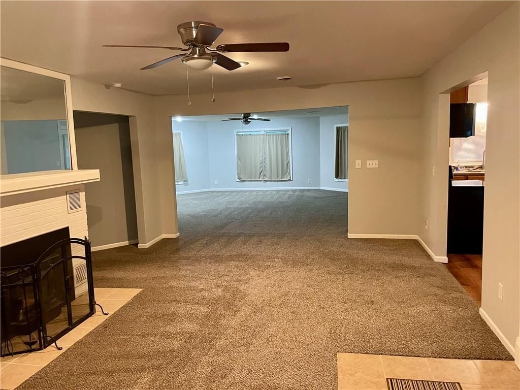 409 E Burns Street — photo 8