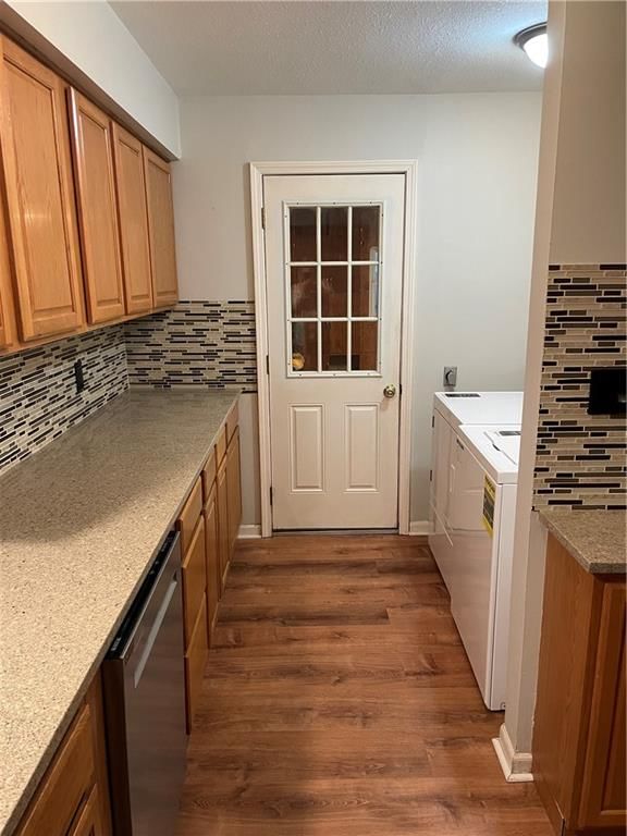 409 E Burns Street — photo 13