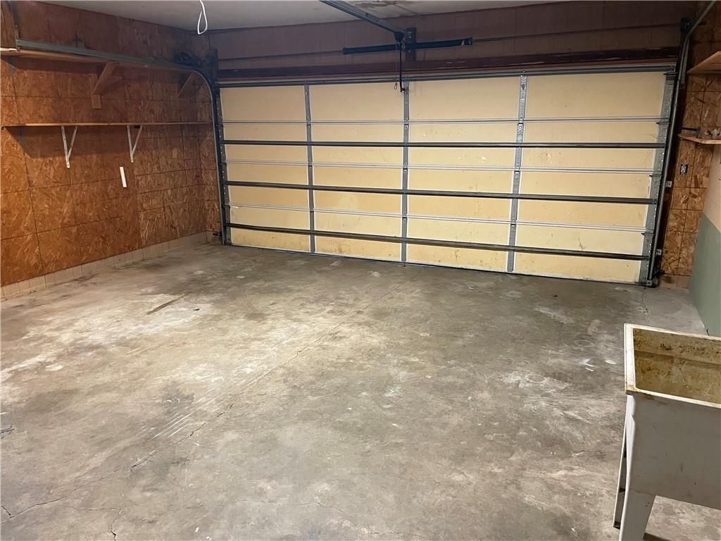 409 E Burns Street — photo 15