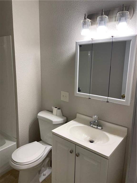 409 E Burns Street — photo 22