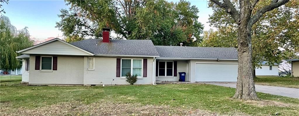 409 E Burns Street — photo 23