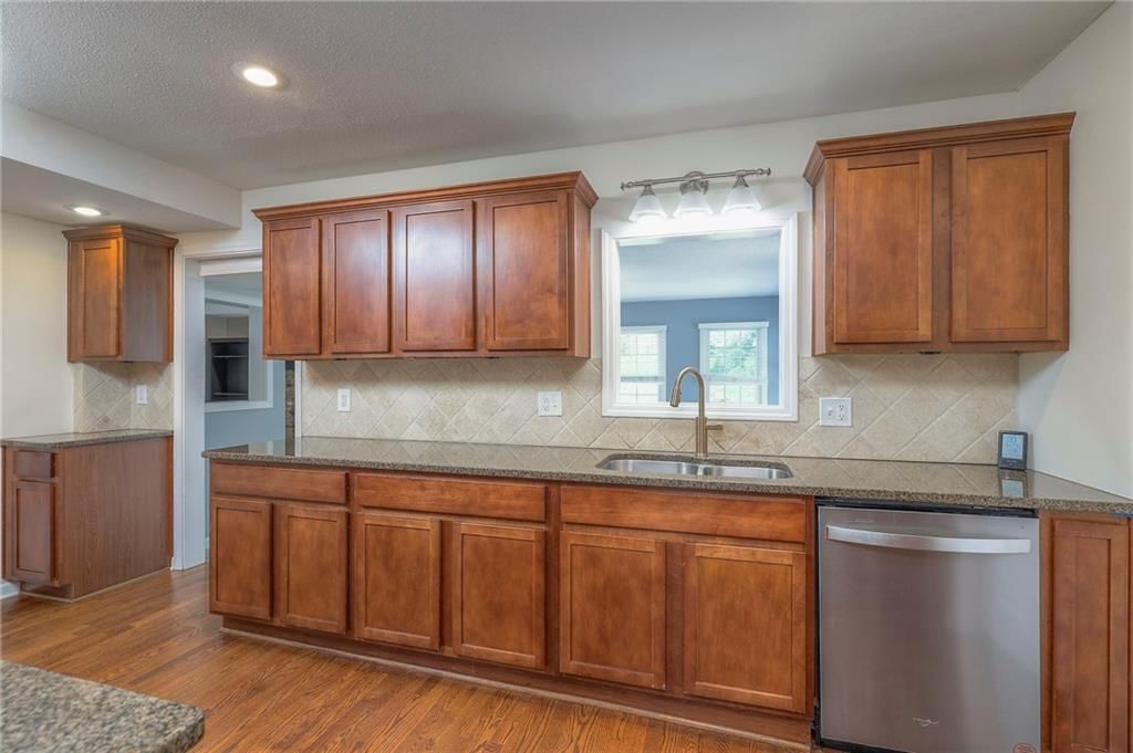 6733 Rockhill Road — photo 9