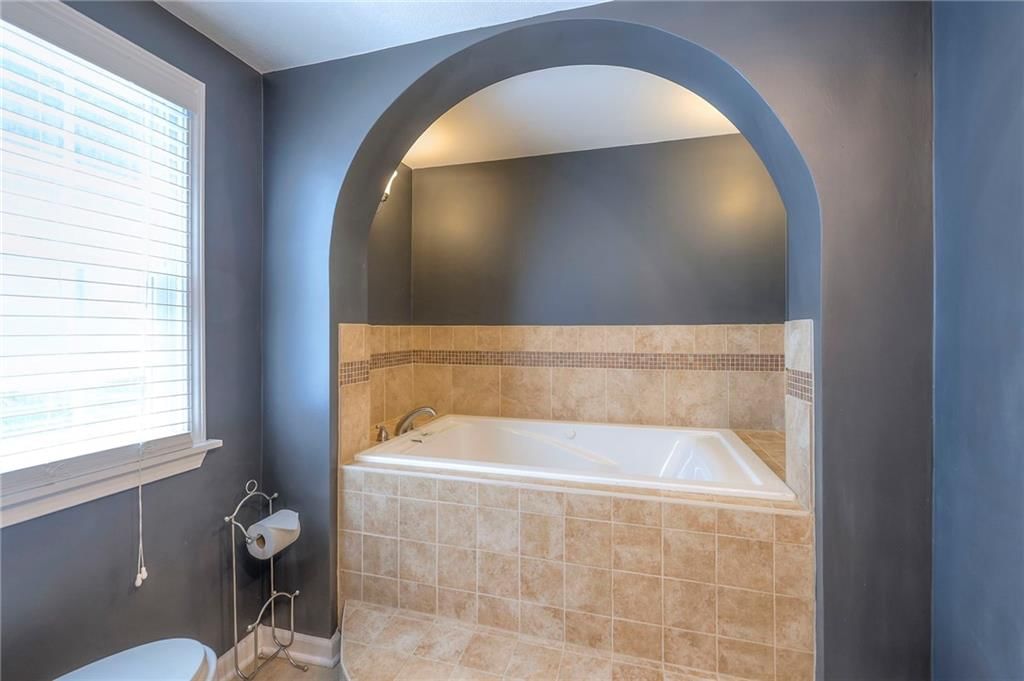 6733 Rockhill Road — photo 32