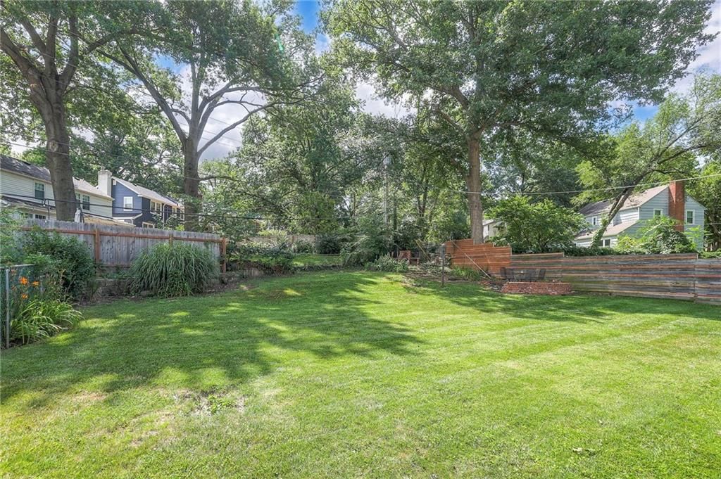 6733 Rockhill Road — photo 37