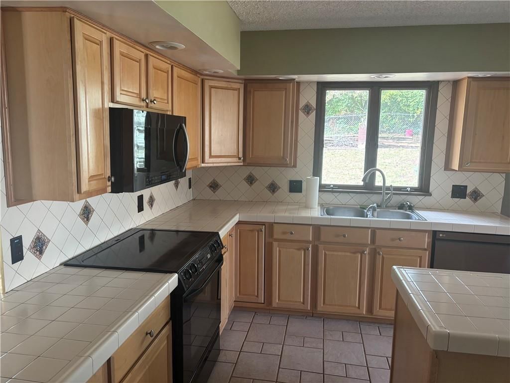 4214 W Haverill Street — photo 17