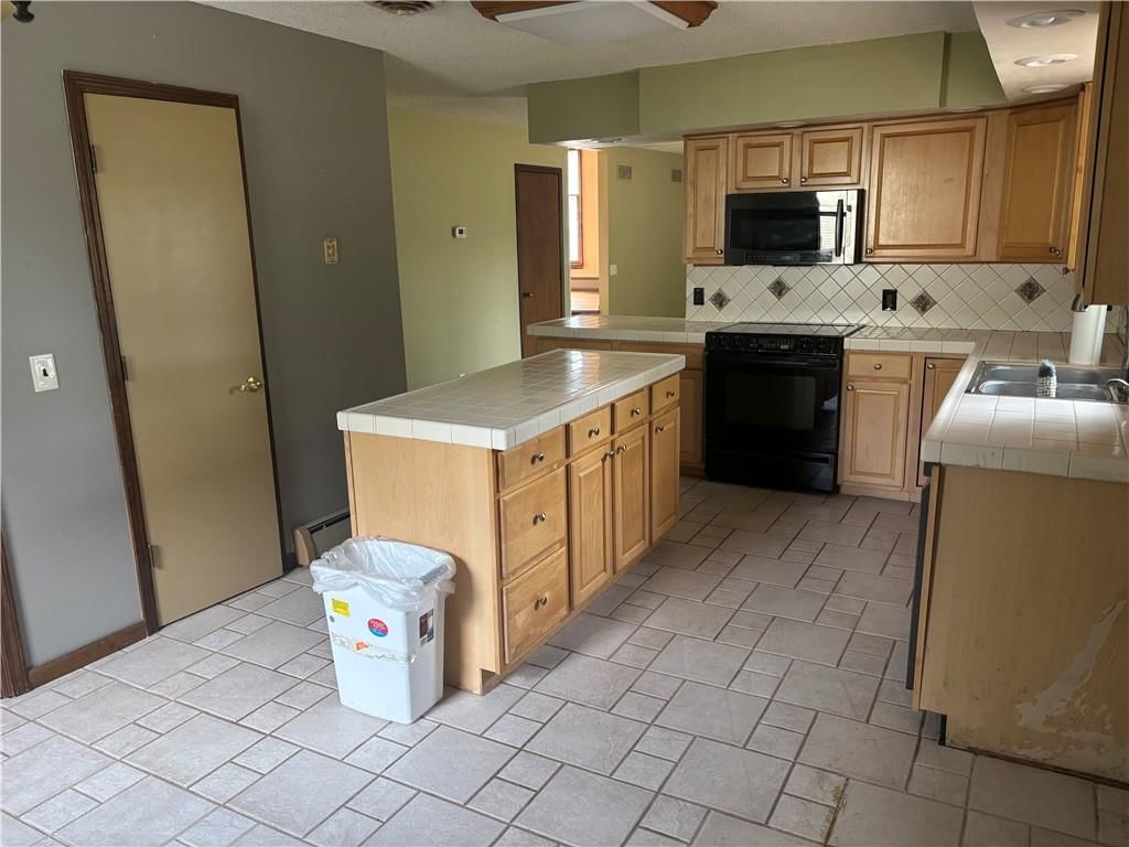 4214 W Haverill Street — photo 45
