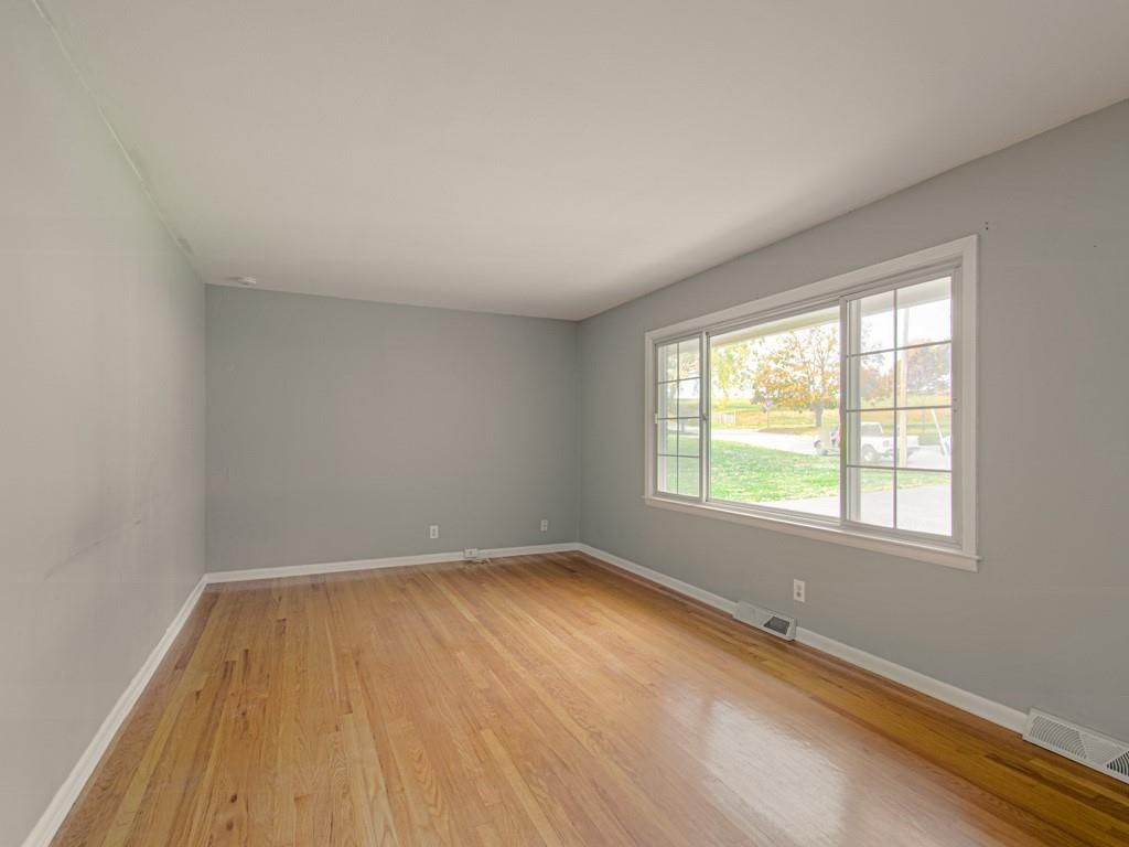 4609 NE 43rd Terrace — photo 4
