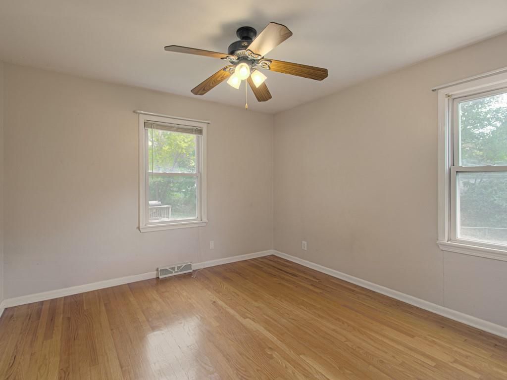 4609 NE 43rd Terrace — photo 12