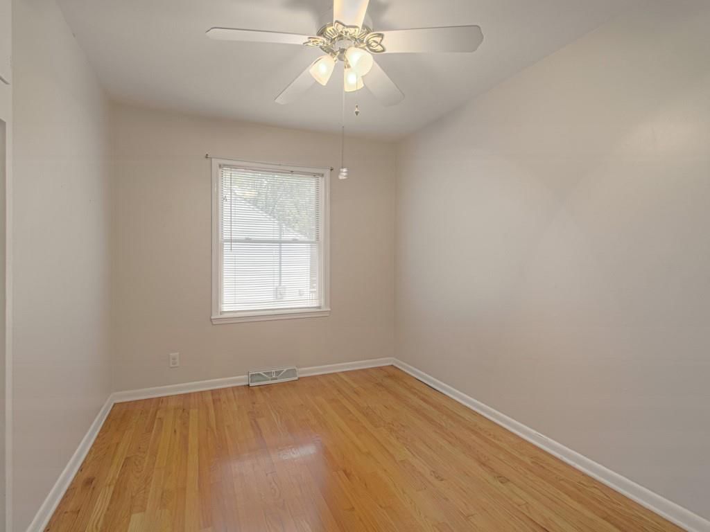 4609 NE 43rd Terrace — photo 14