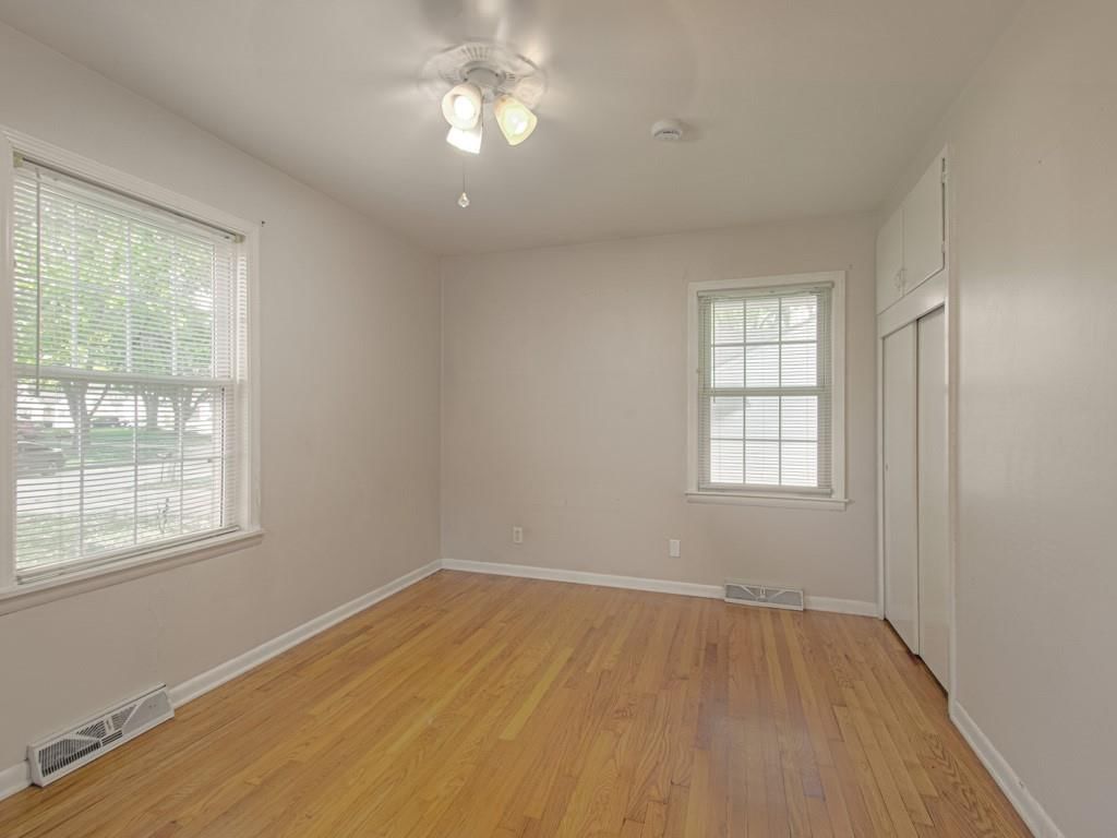 4609 NE 43rd Terrace — photo 17