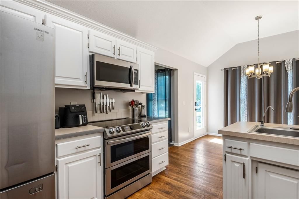 1061 Pumpkin Ridge Street — photo 17