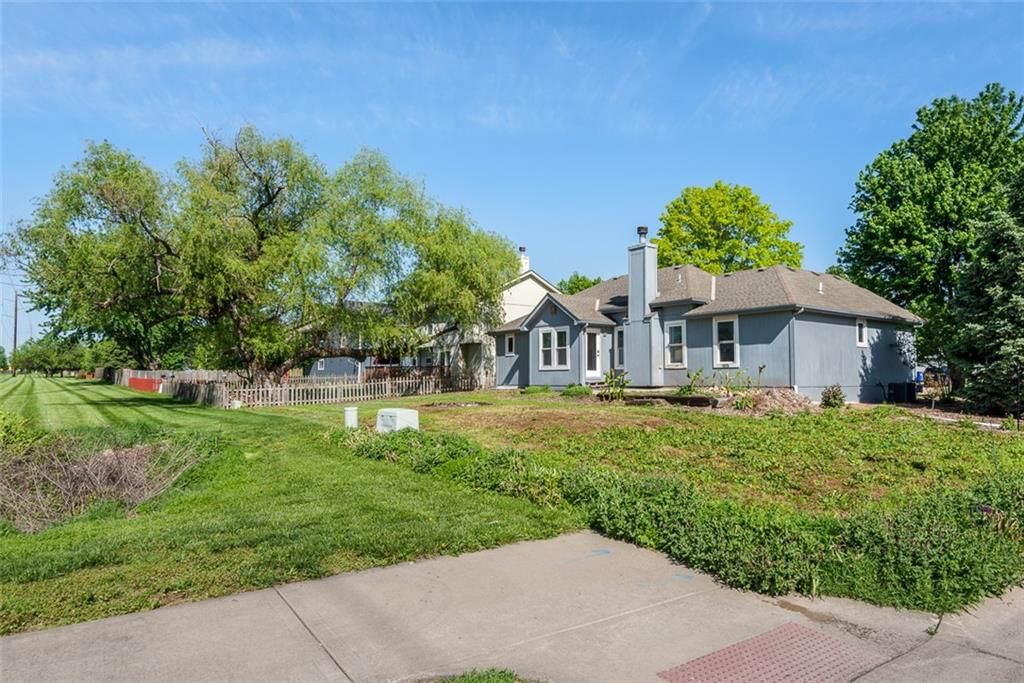 1061 Pumpkin Ridge Street — photo 29