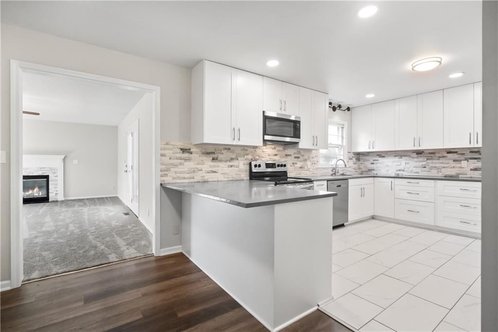 10104 Cambridge Avenue — photo 7