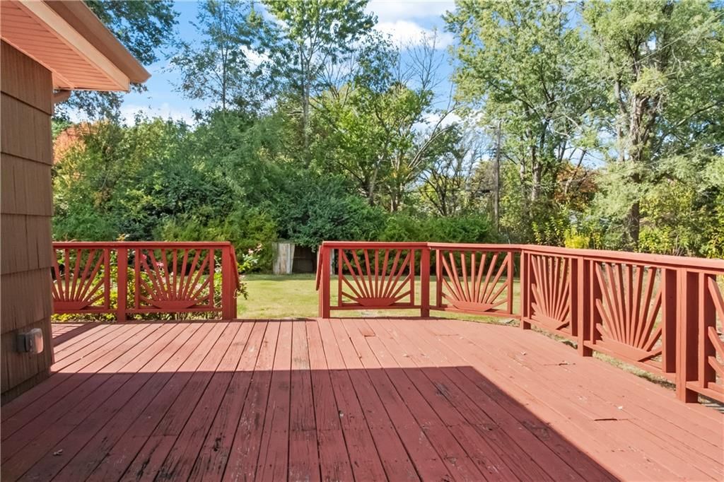 10104 Cambridge Avenue — photo 26