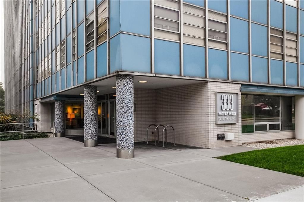 333 W Meyer  Unit 213 Boulevard — photo 2