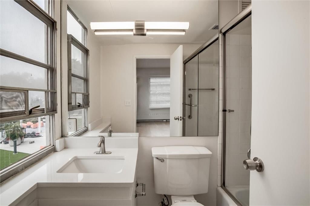 333 W Meyer  Unit 213 Boulevard — photo 16