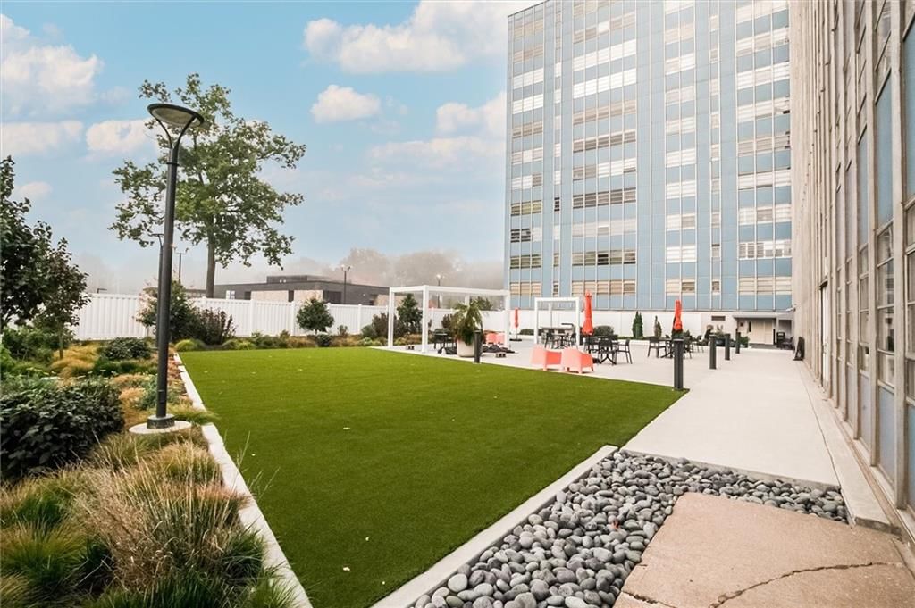 333 W Meyer  Unit 213 Boulevard — photo 31
