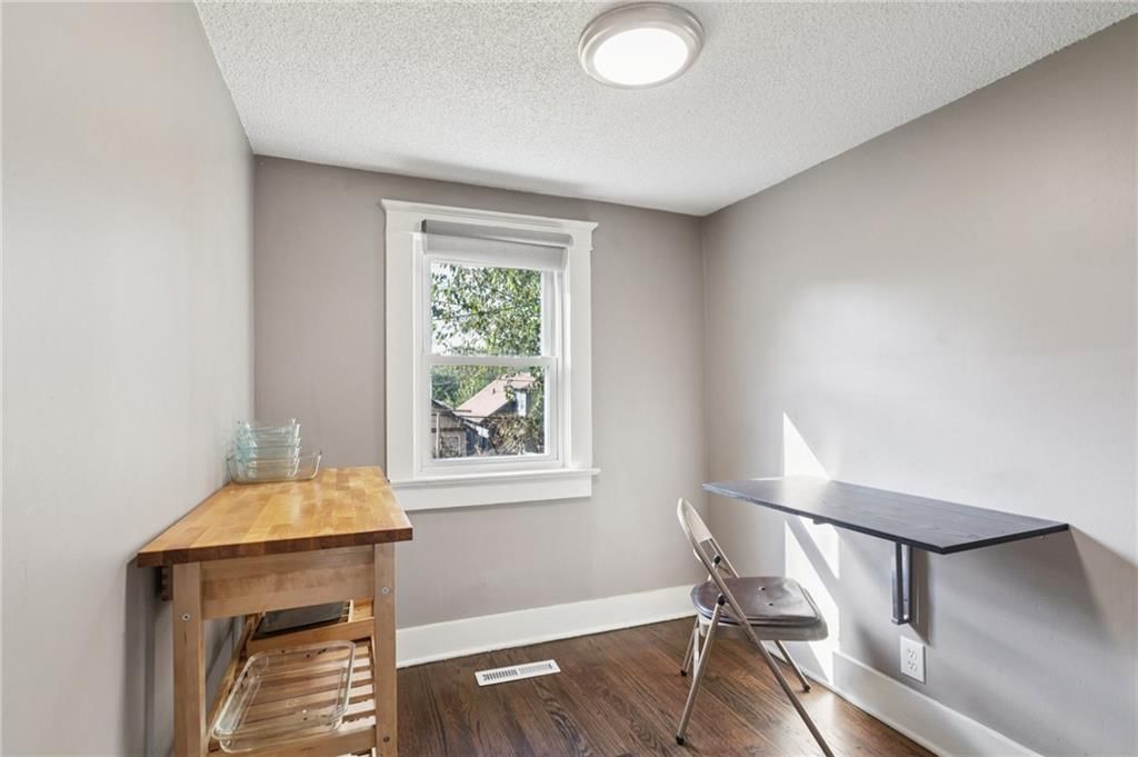 322 Barat Avenue — photo 9