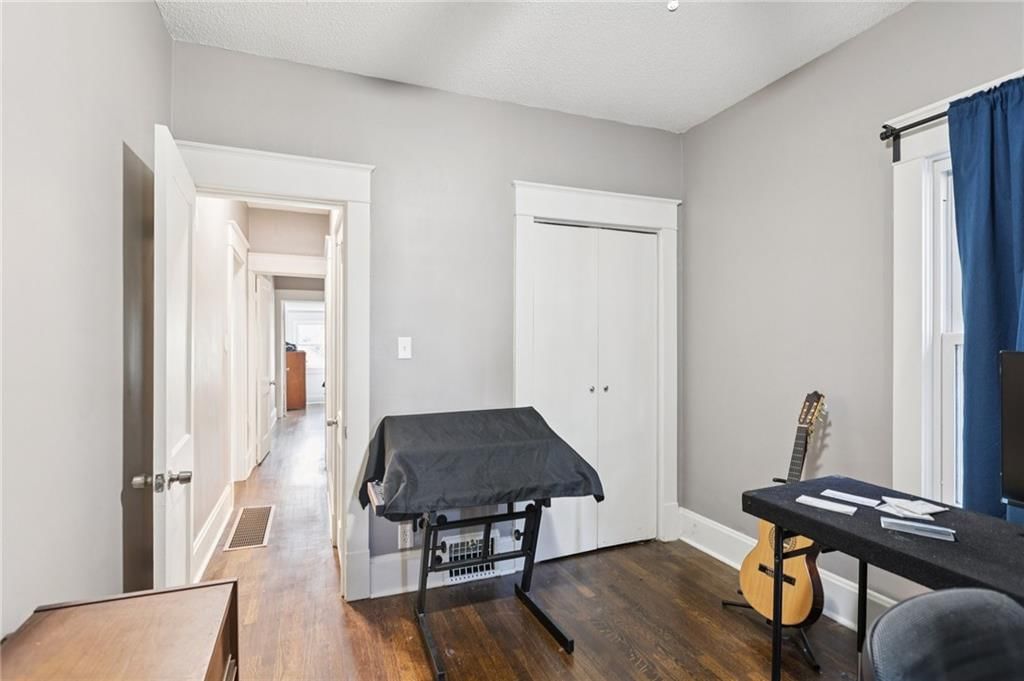 322 Barat Avenue — photo 17