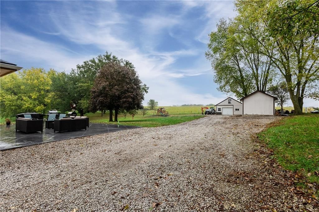 17135 Smith Road — photo 3